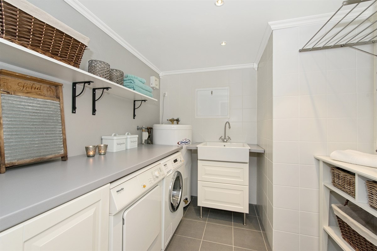 Vaskerom Galleribilde