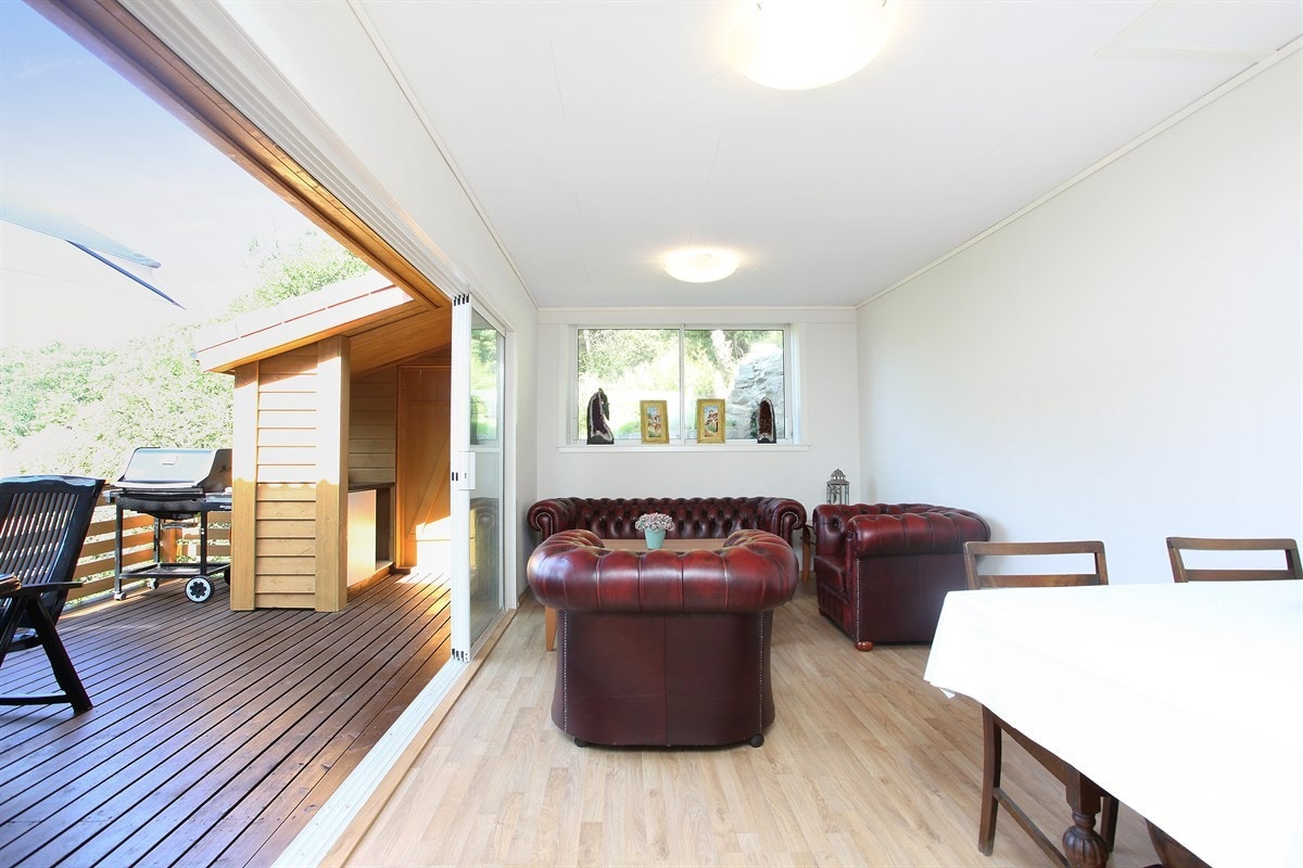 Vinterhage med utgang til terrasse Galleribilde