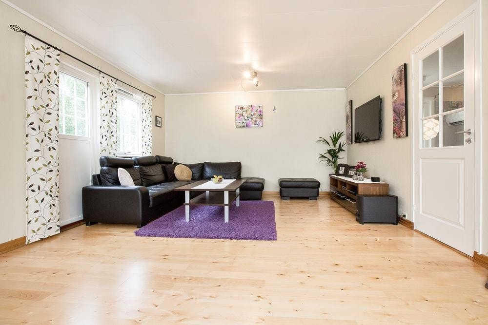 Stue har utgang til terrasse Galleribilde