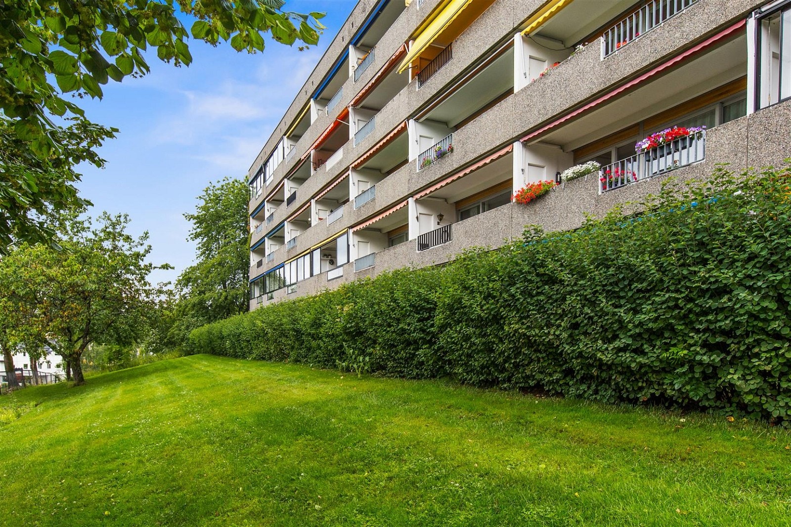 Garasjeplass i kjeller under leiligheten. Galleribilde