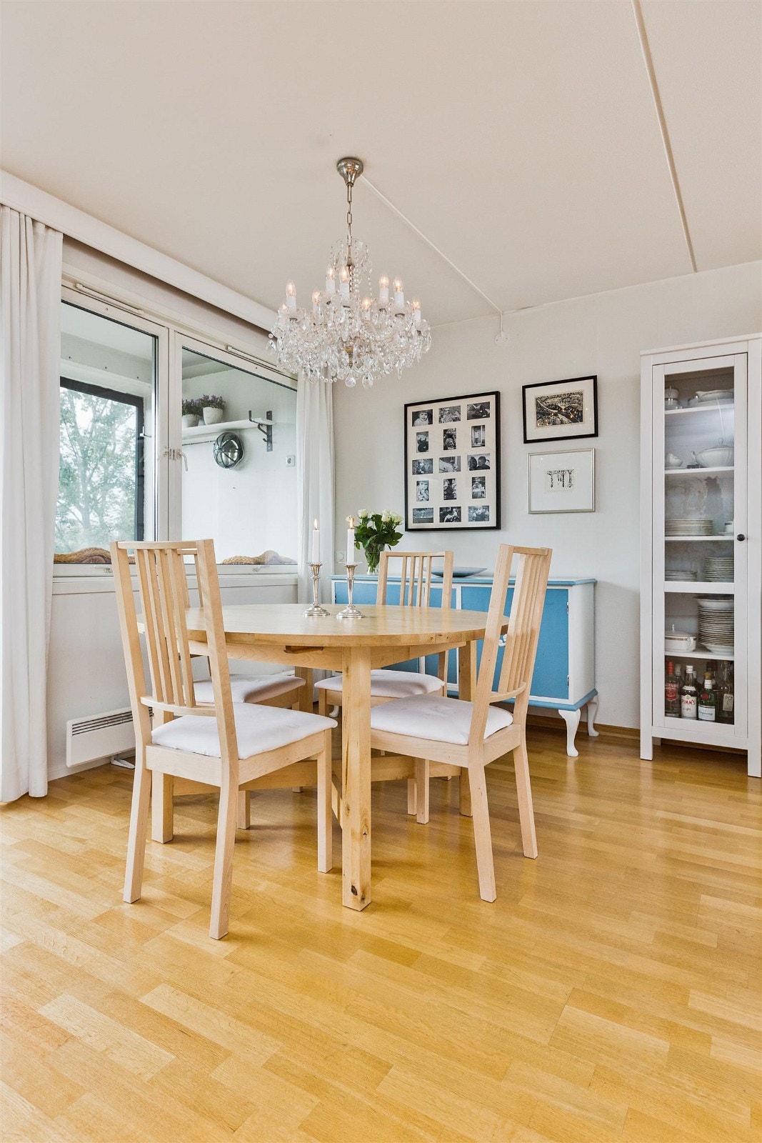 Spiseplass. Galleribilde