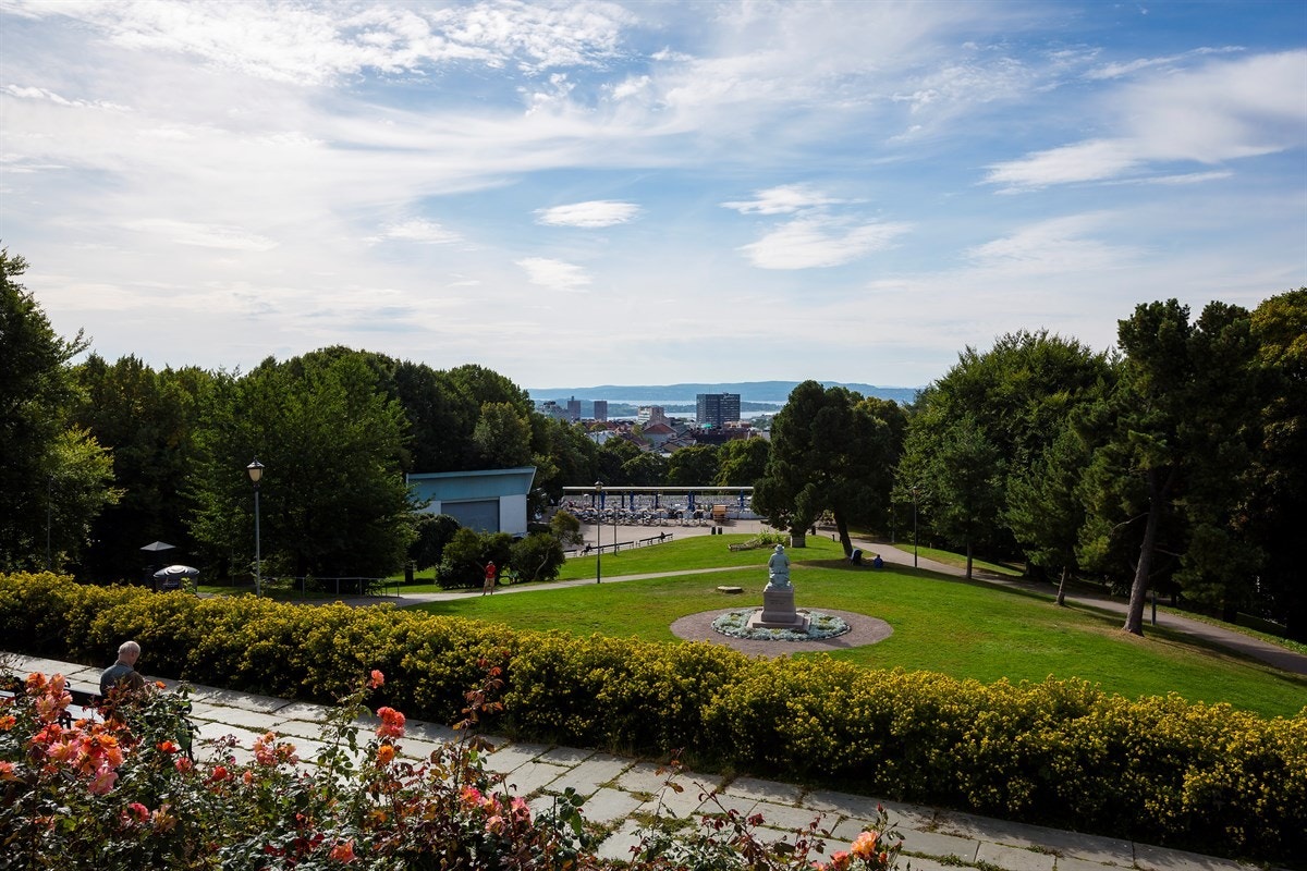St. Hanshaugen park ligger kun et steinkast unna Galleribilde