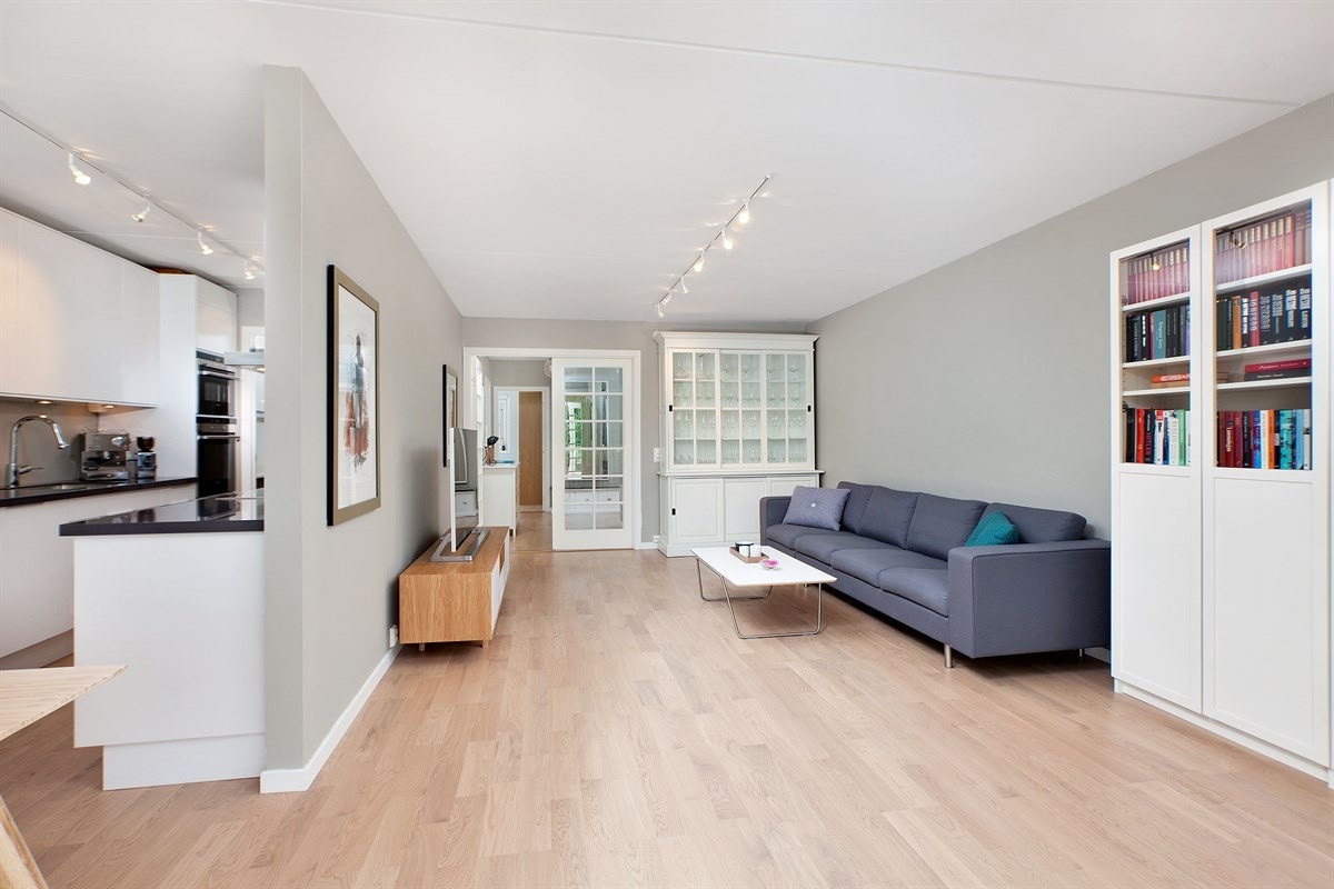 Stuen mot gang Galleribilde