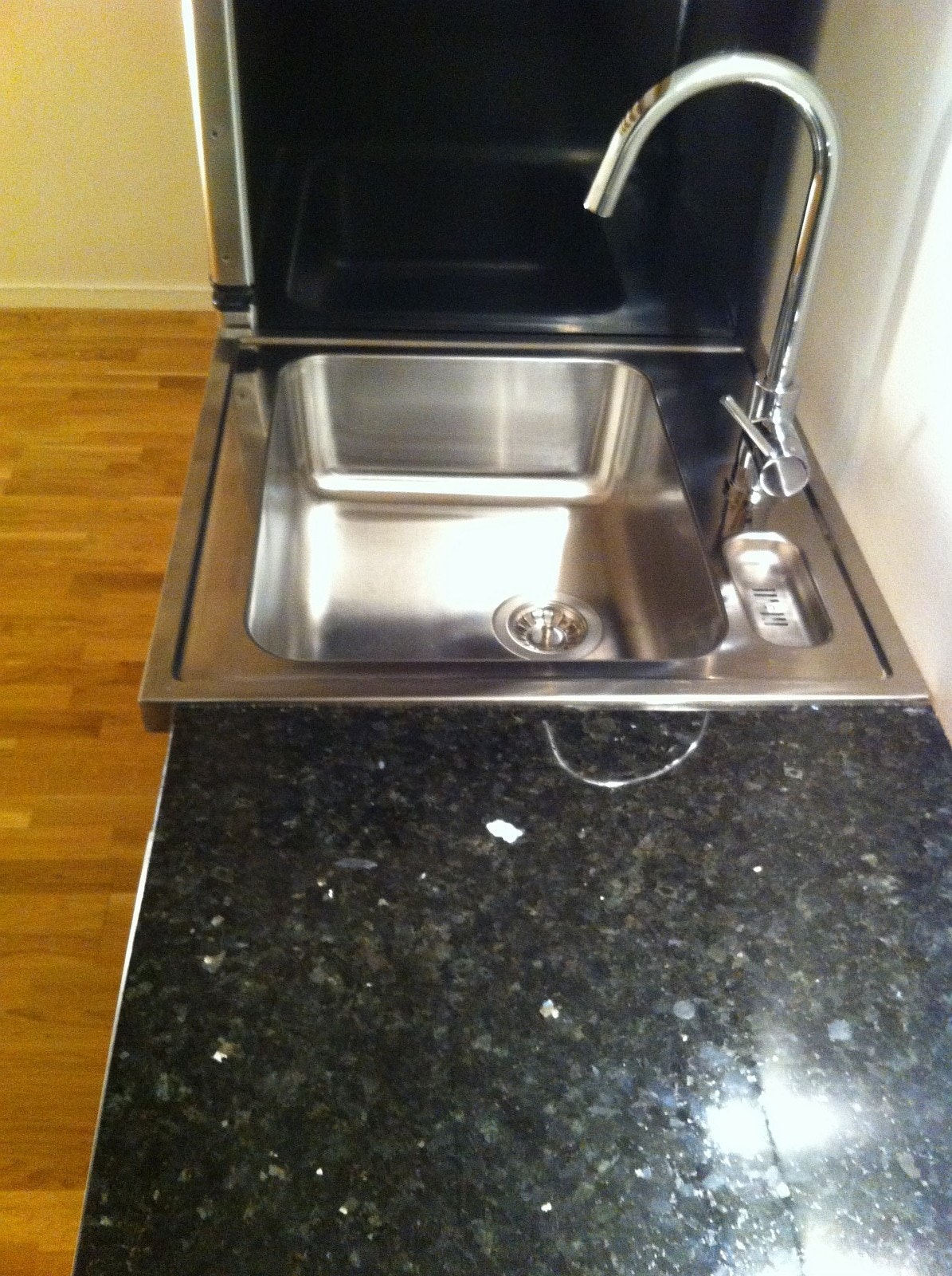 Kjøkkenbenk i granitt Galleribilde