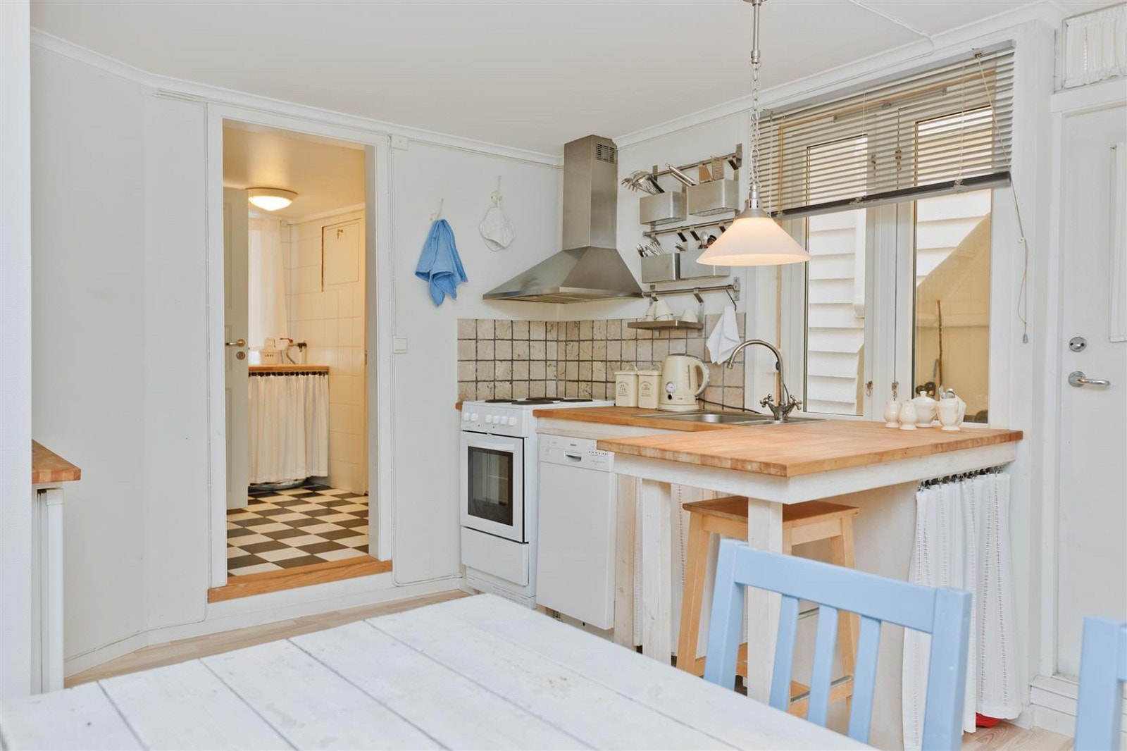 Funksjonelt og koselig kjøkken. Galleribilde