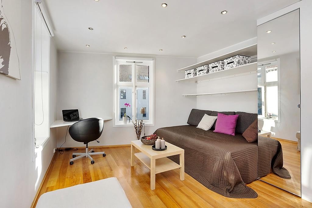 Stue mot pc krok. Galleribilde