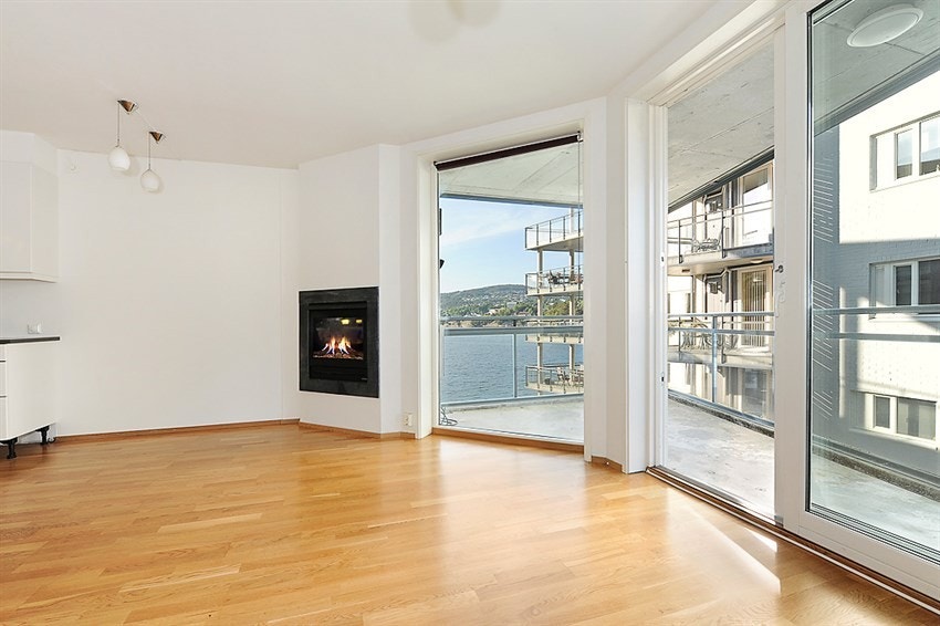 Utgang til terrasse fra stue Galleribilde