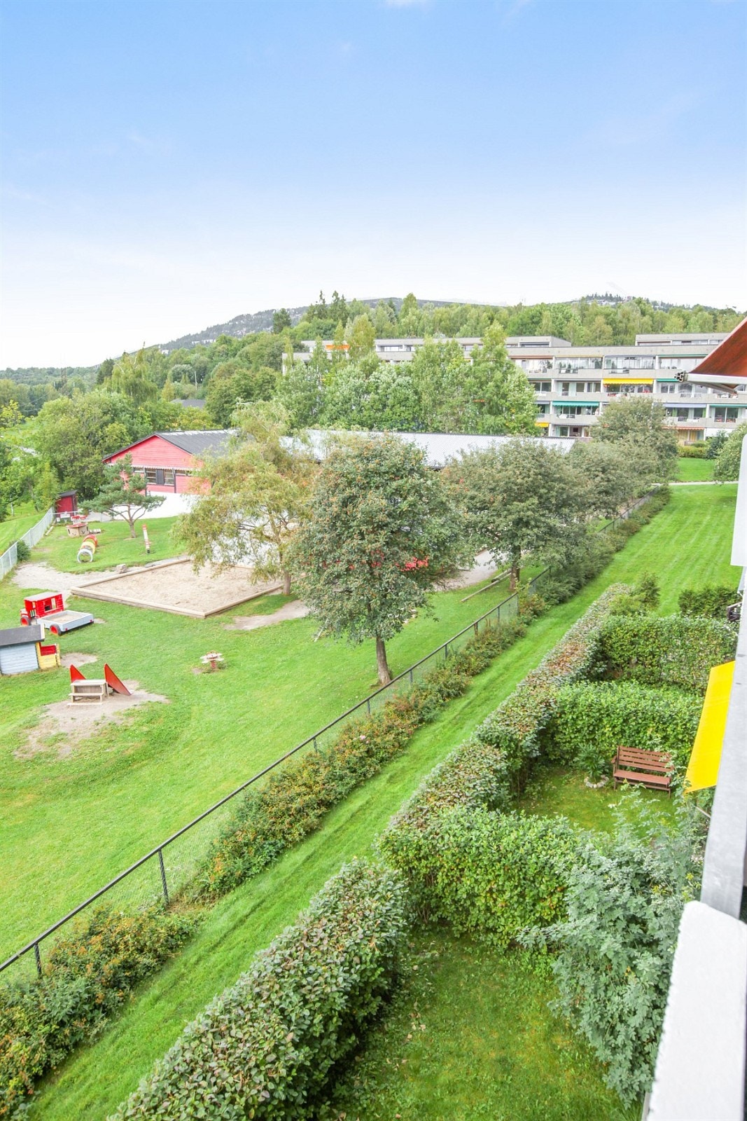 Utsikt fra balkong Galleribilde