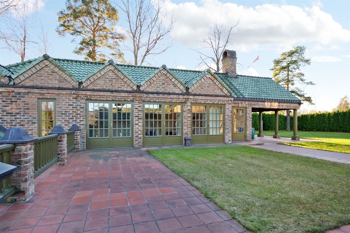 Damhaug og Nordvik har gleden av å presentere en unik og eksklusiv ariktekttegnet eiendom på Nesøya Galleribilde