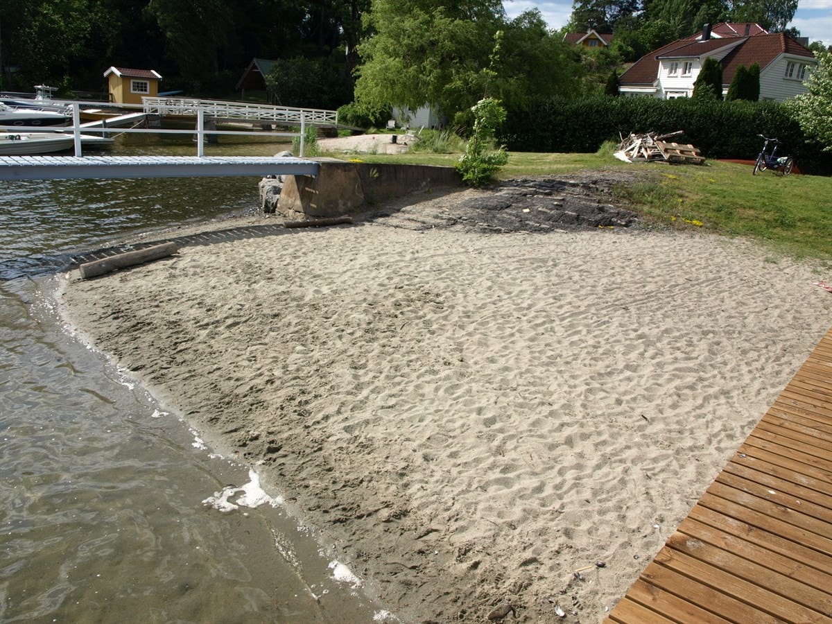 Damhaug og Nordvik har gleden av å presentere en unik og eksklusiv ariktekttegnet eiendom på Nesøya Galleribilde