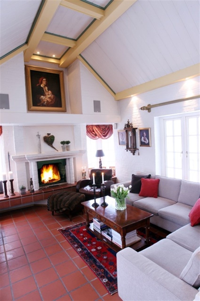 Damhaug og Nordvik har gleden av å presentere en unik og eksklusiv ariktekttegnet eiendom på Nesøya Galleribilde