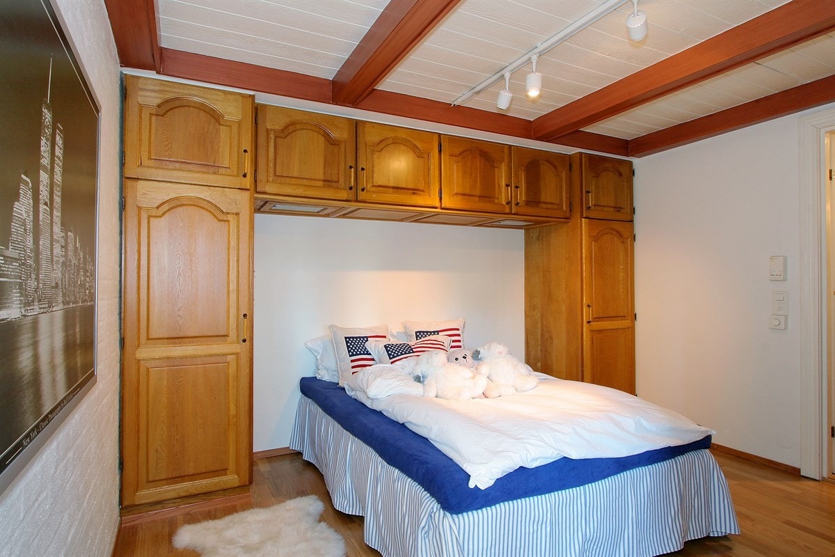 Damhaug og Nordvik har gleden av å presentere en unik og eksklusiv ariktekttegnet eiendom på Nesøya Galleribilde