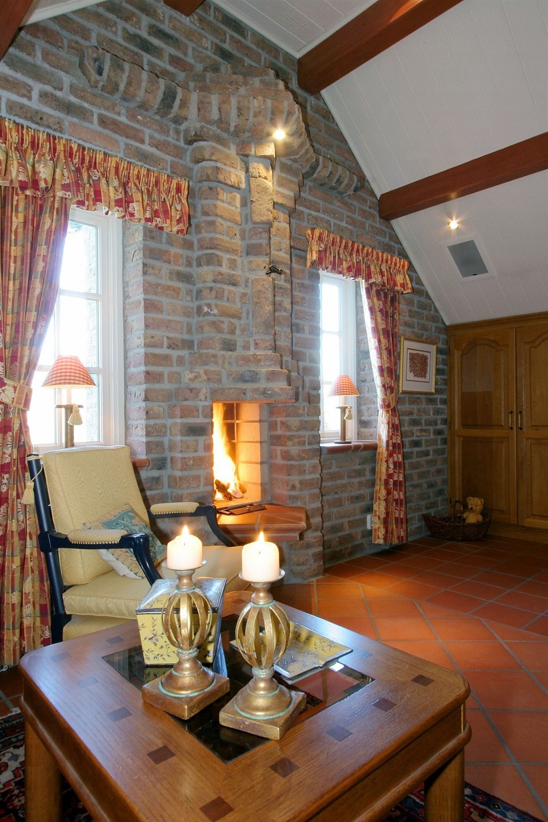 Damhaug og Nordvik har gleden av å presentere en unik og eksklusiv ariktekttegnet eiendom på Nesøya Galleribilde