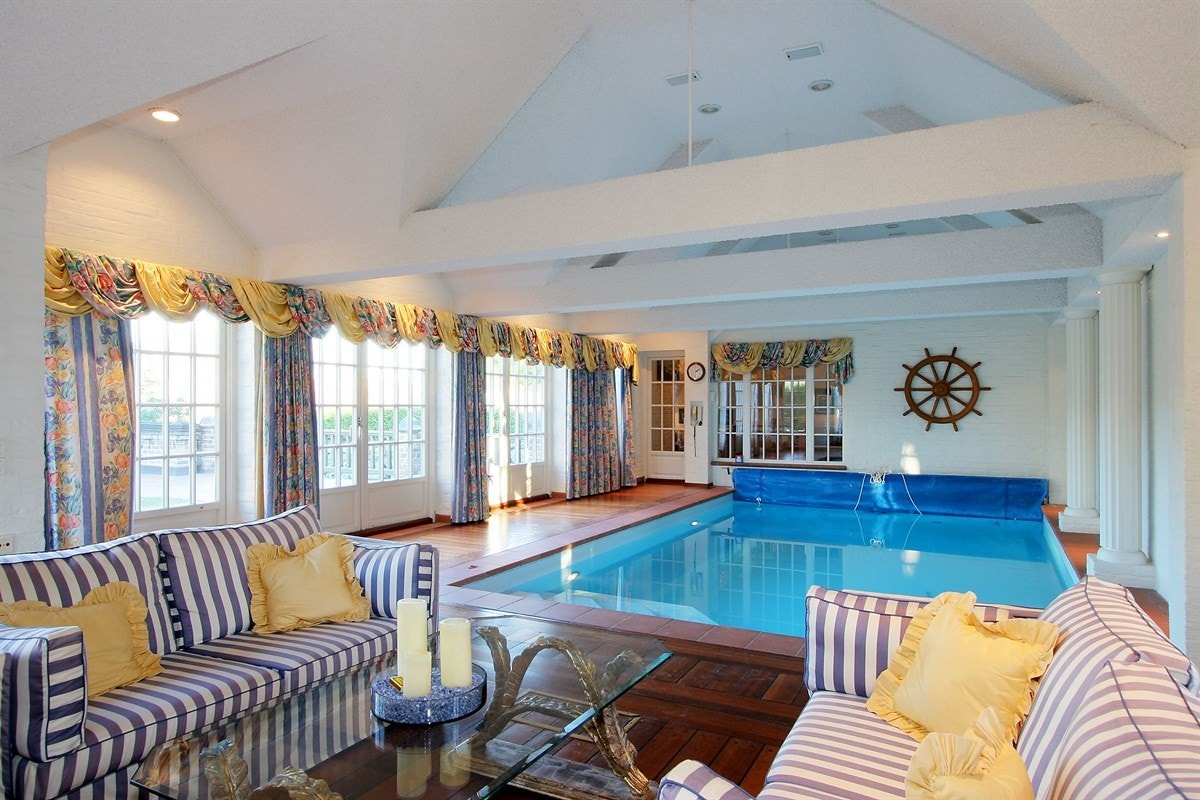 Damhaug og Nordvik har gleden av å presentere en unik og eksklusiv ariktekttegnet eiendom på Nesøya Galleribilde