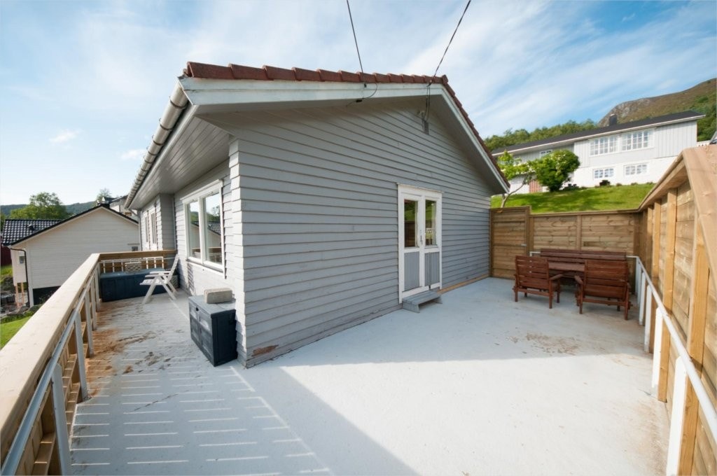 Terrasse m/ adkomst til hage Galleribilde