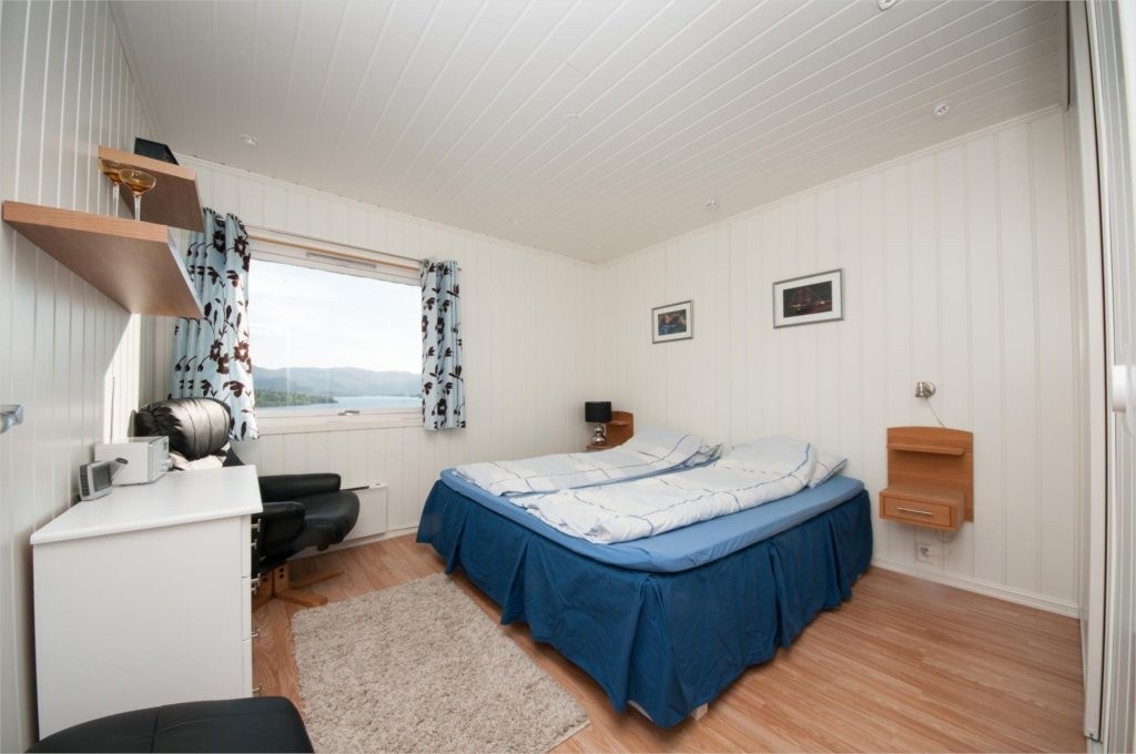 Boligen inneholder totalt 4 soverom + kjellerstue og et kontor Galleribilde