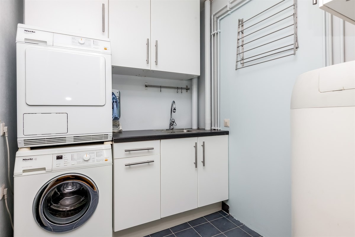 Praktisk innredet vaskerom Galleribilde