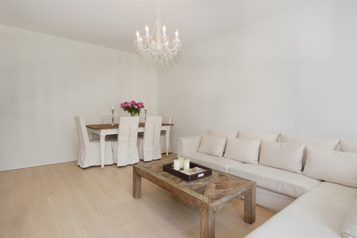 Her har du god plass til spisebord Galleribilde