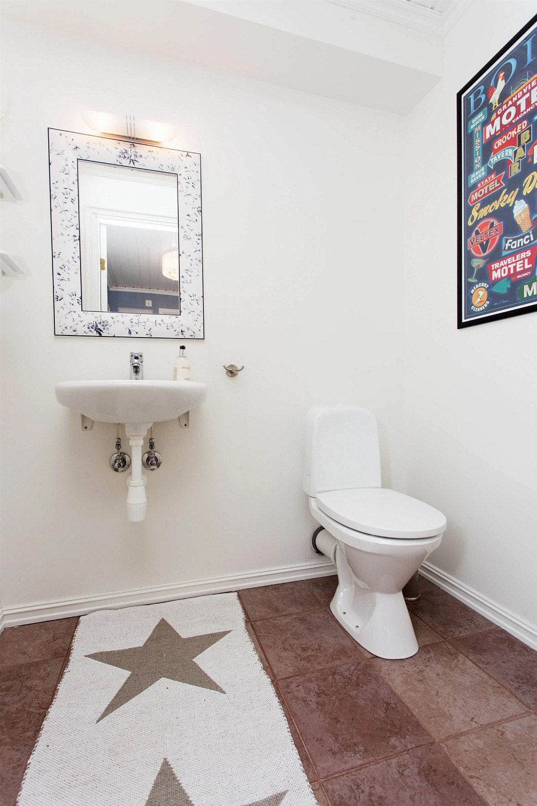 Rom med toalett i første etasje Galleribilde