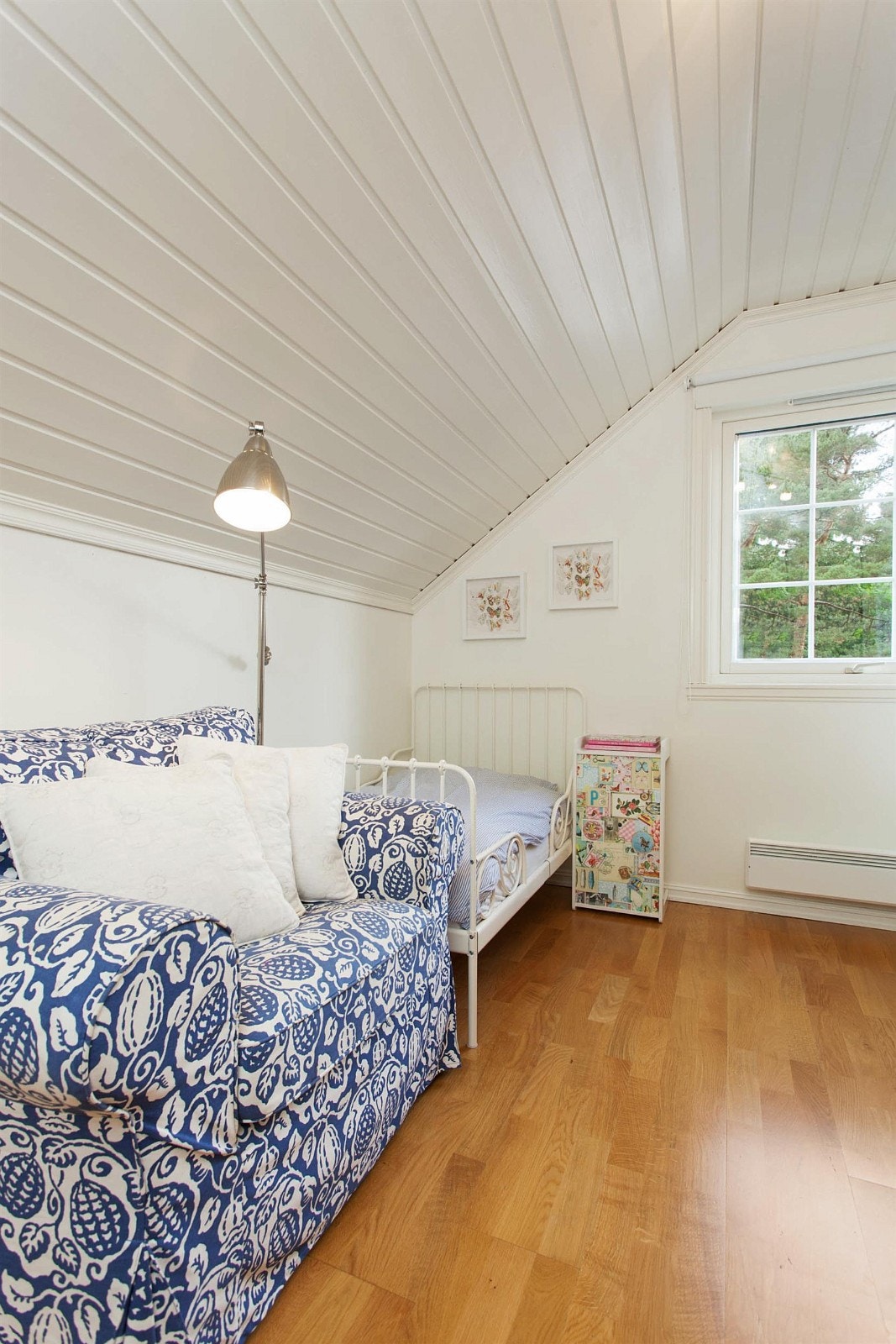 Ett av de tre soverommene i andre etasje Galleribilde