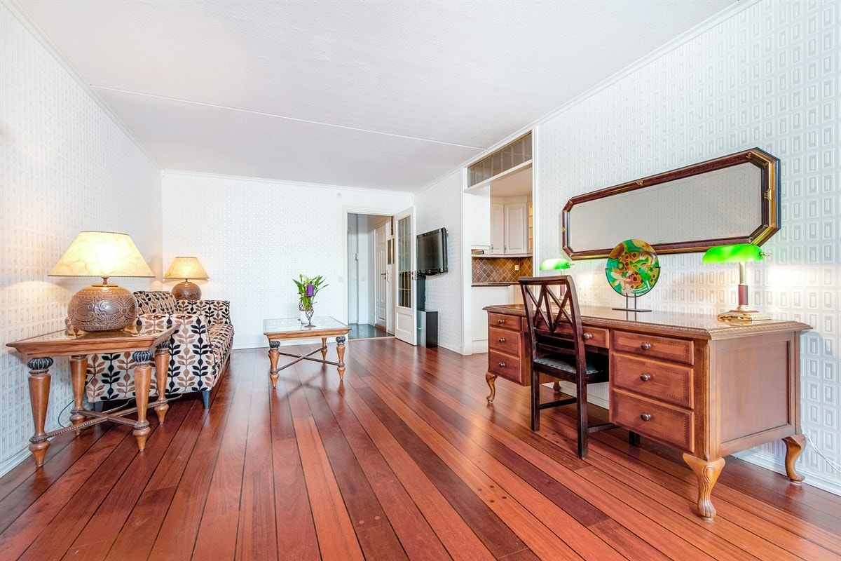 Stue med flotte skipsgulv. Galleribilde