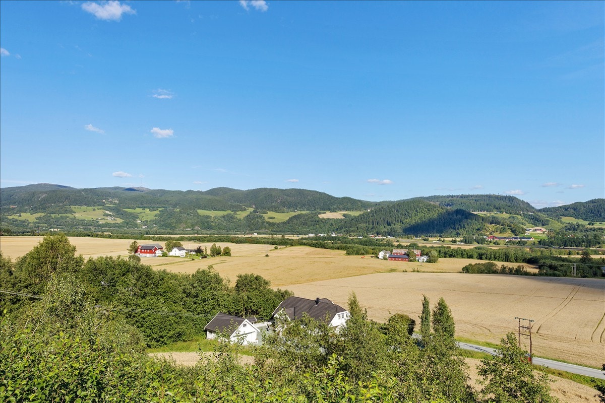 Praktfull utsikt fra eiendommens egen utsiktsplass Galleribilde