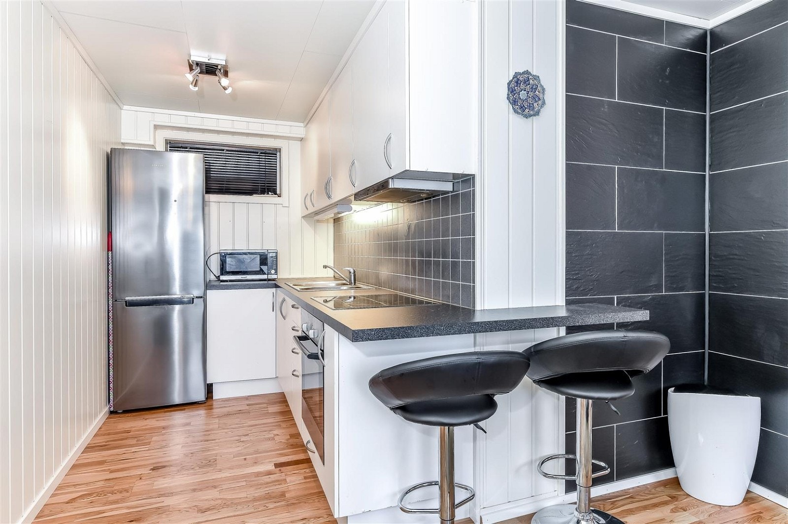 Kjøkken utleiedel. Nytt i 2011-2012. Galleribilde