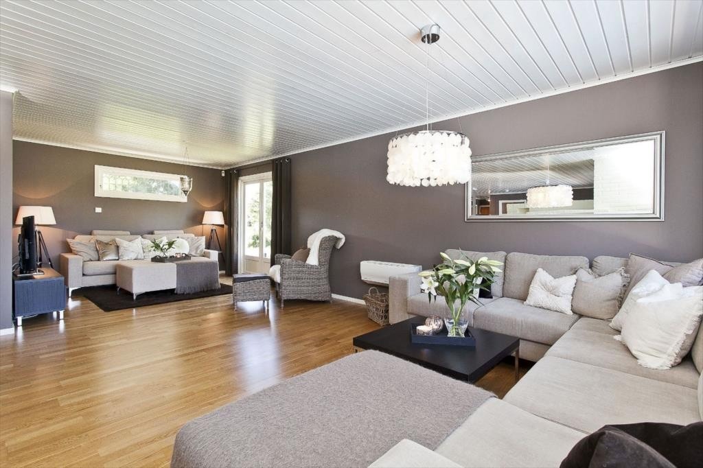 Stuen har delikate og duse farger Galleribilde