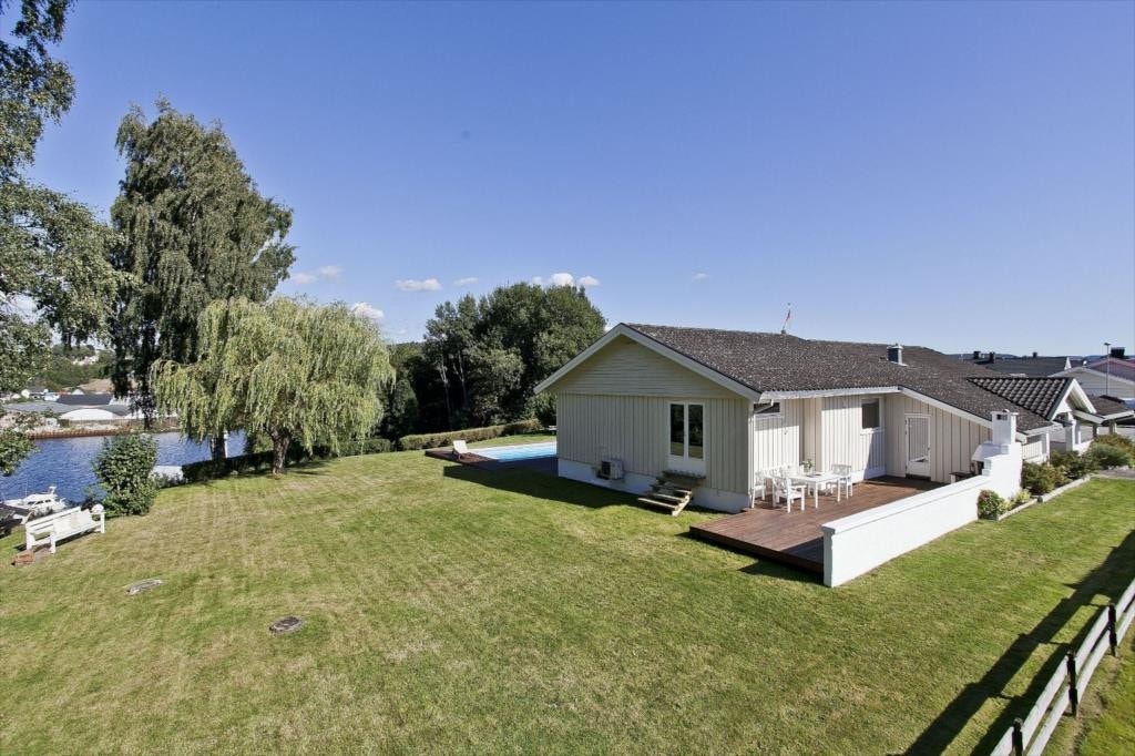 Solfylt eiendom Galleribilde