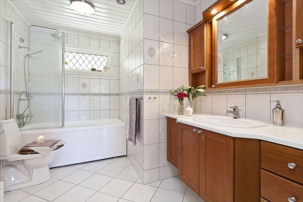 Bad i hovedetasje Galleribilde