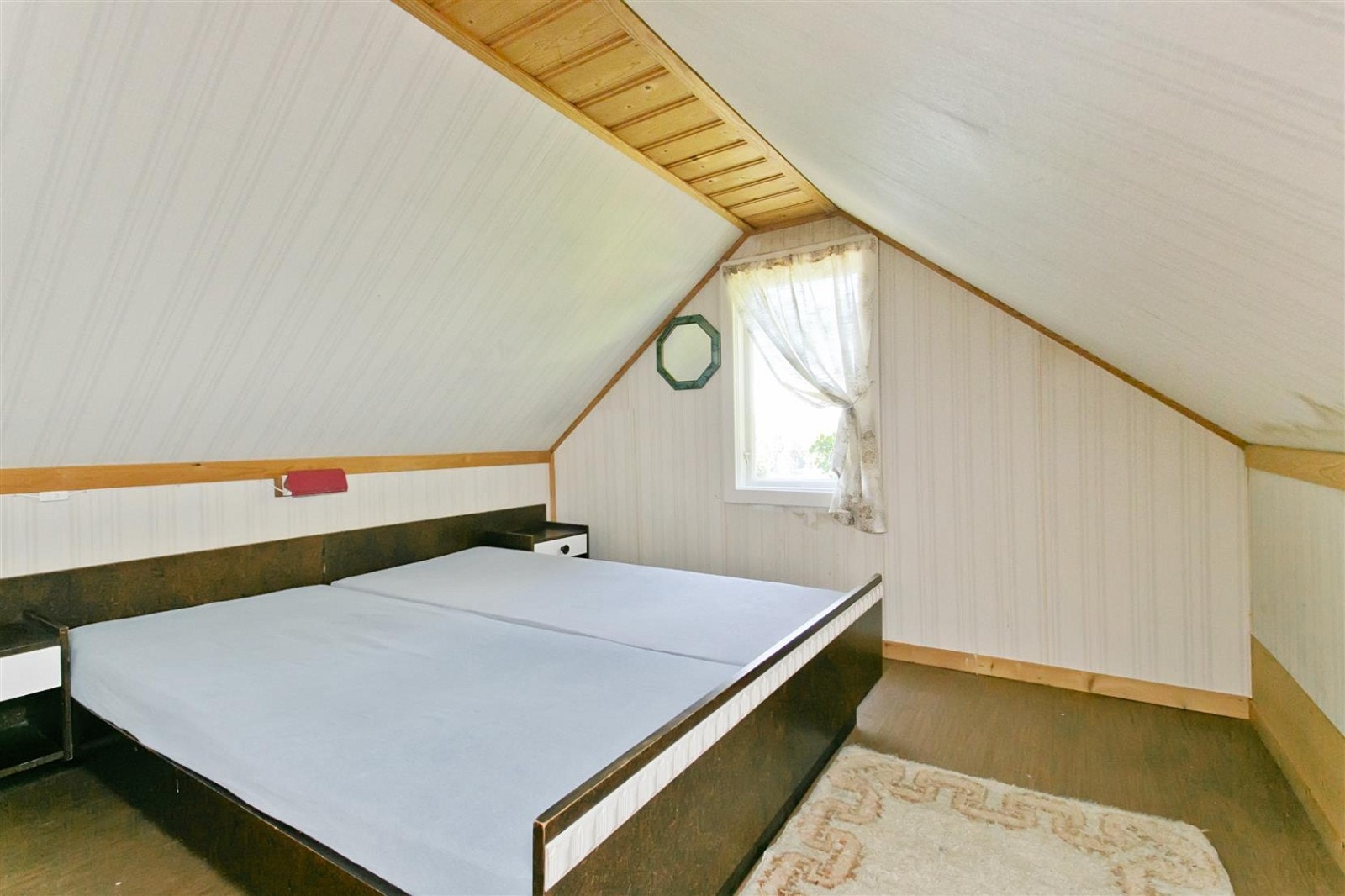 Soverom loftsetasje Galleribilde