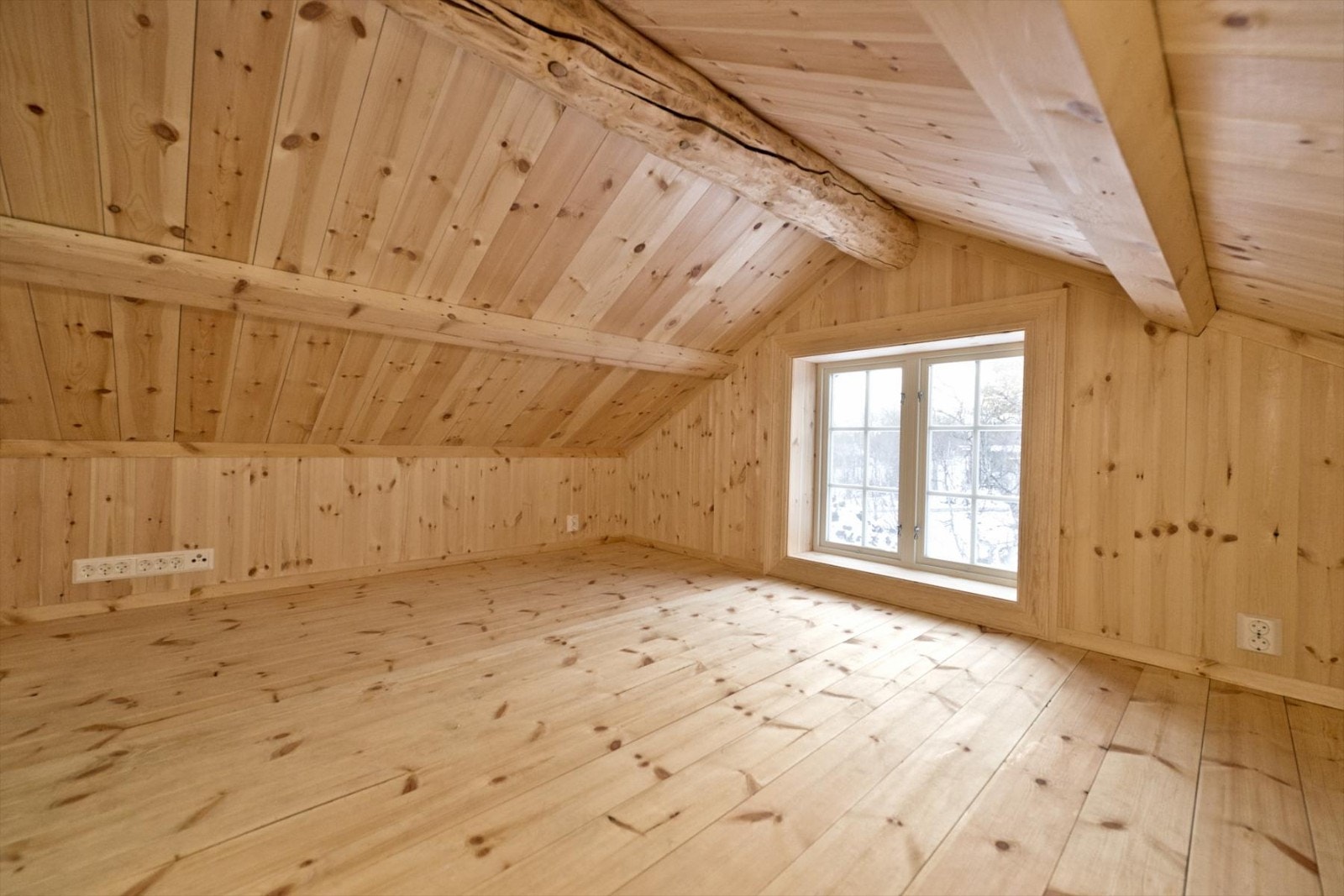 Hems over entre Galleribilde