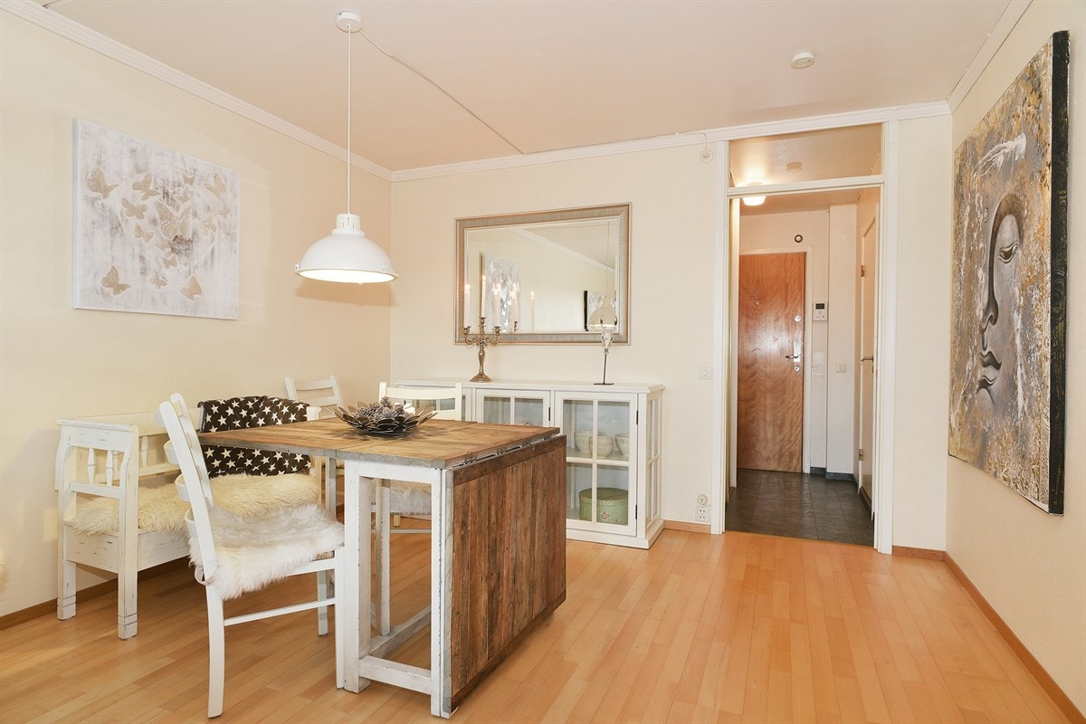 Spiseplass. Galleribilde