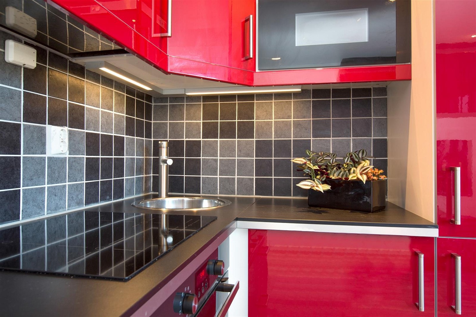 Kjøkkenet er stilfullt og moderne, samt nydelig designet. Galleribilde