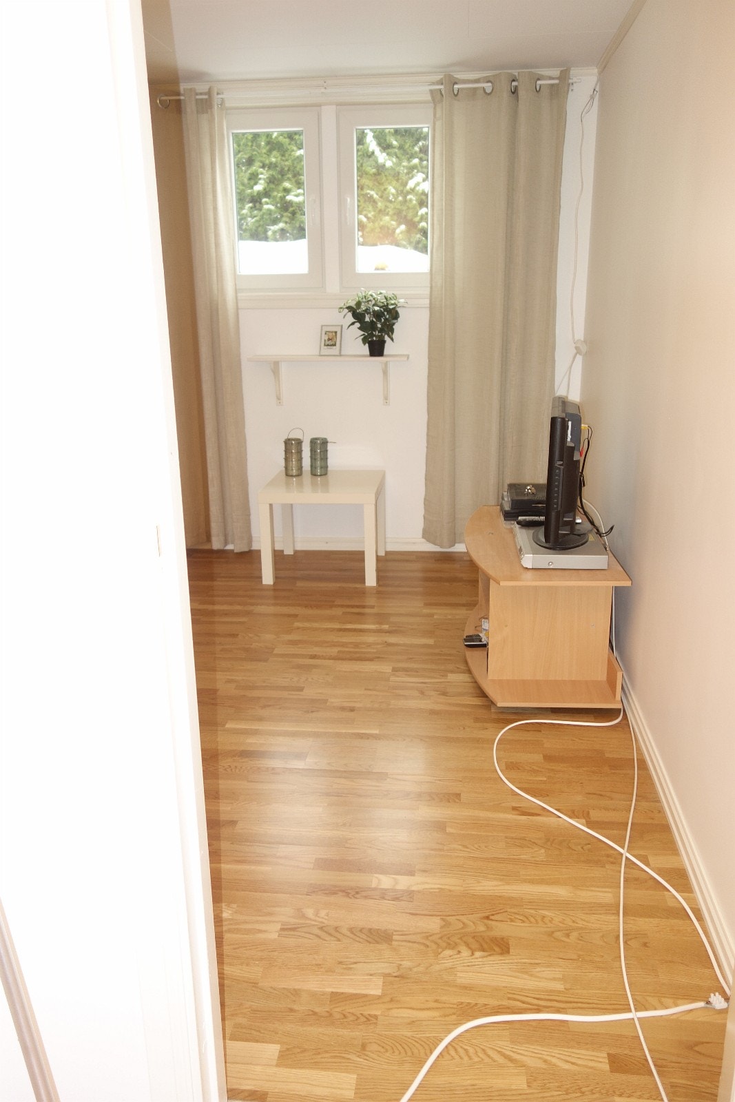 Room/Hybel nr 2, now available Galleribilde