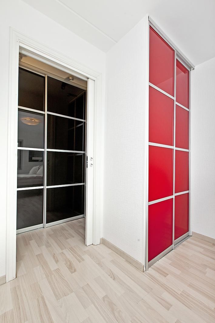 Soverom med god skapplass Galleribilde