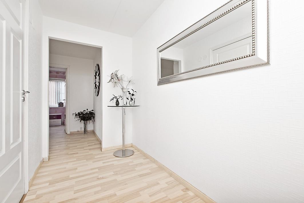 Romslig gang Galleribilde