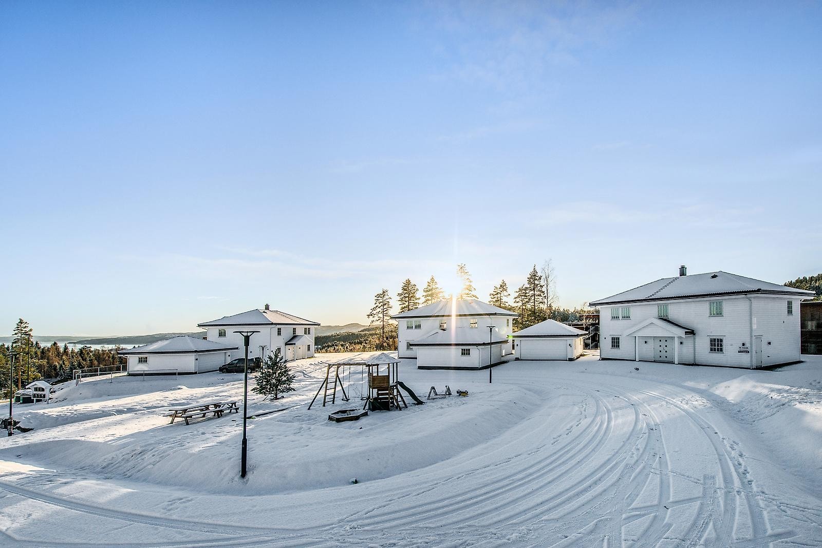 Tunet med 7 boliger. Galleribilde