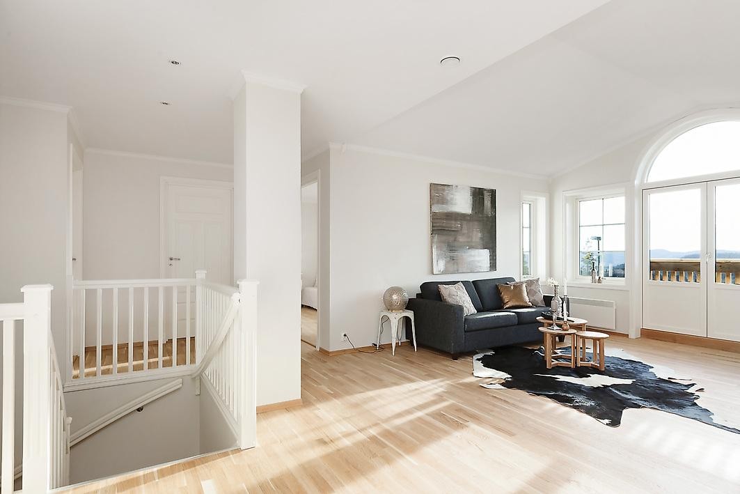 Stue 2 etasje med muligheter for peis. Galleribilde