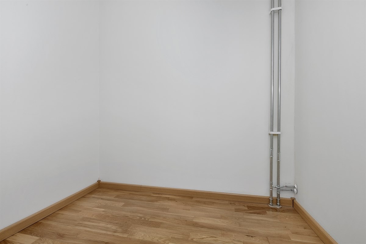 Fra entreen er det inngang til innvendig bod. Galleribilde