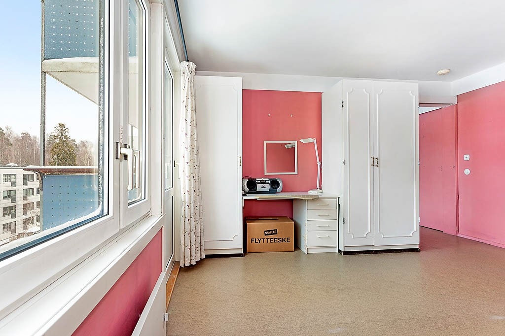 Soverom med garderobeskap Galleribilde