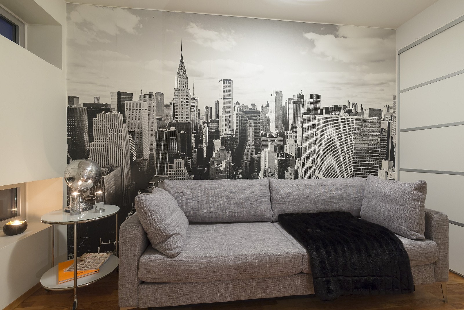 Soverom med skyvedørsgarderobe Galleribilde