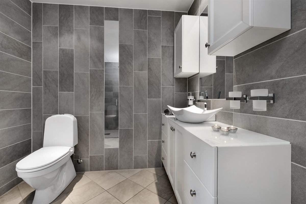 Svært påkostet og delikat privat bad. Galleribilde