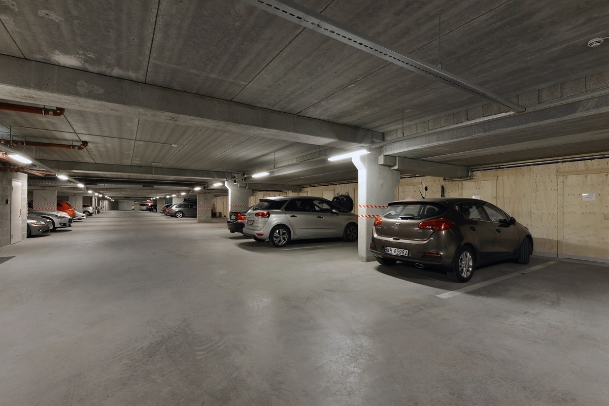 Eier vurderer også å selge en ekstra garasjeplass og en ekstra bod etter nærmere avtale. Galleribilde