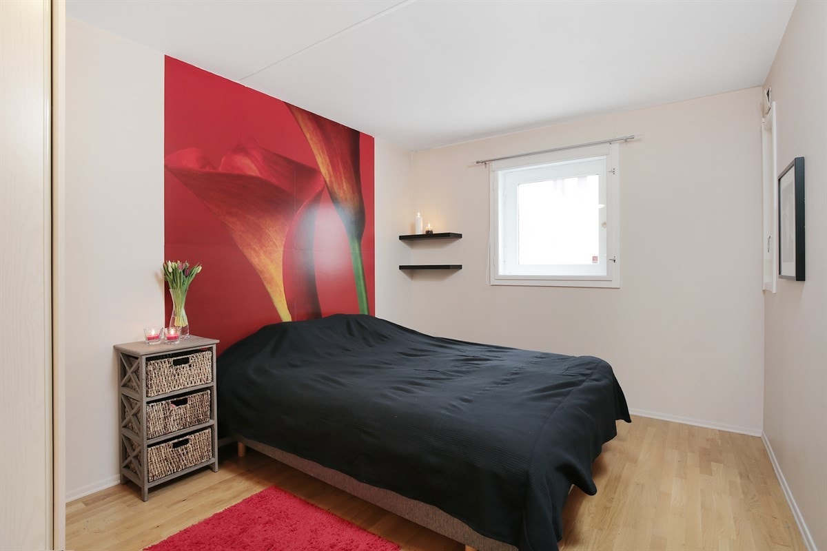 Soverom med god plass til skap. Galleribilde
