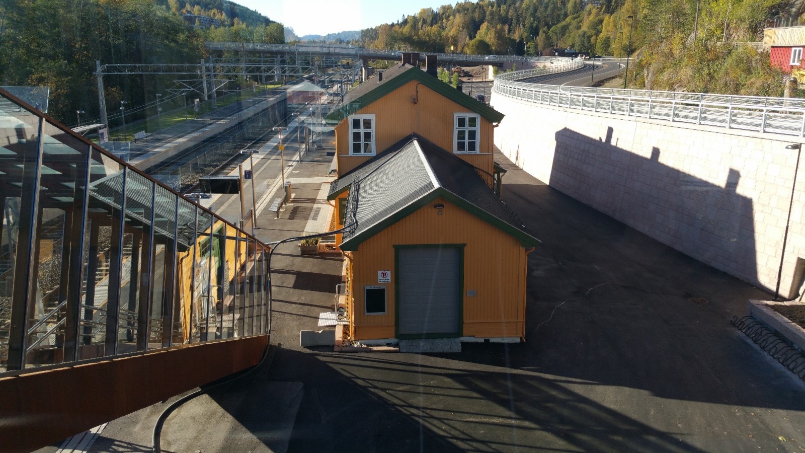 Bakside Galleribilde