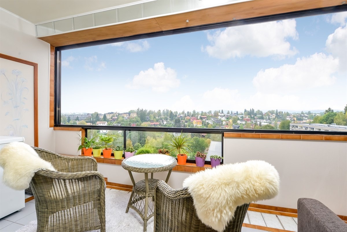 Fantastisk terrasse. Ettermiddagssol. Kveldssol. Utsikt. Galleribilde