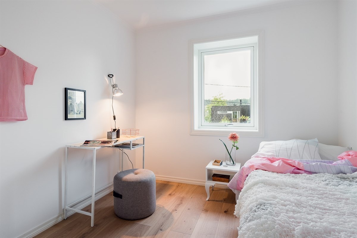 To av rommene er velfungerende barnerom med fin tumleflate til overs etter møblering. Galleribilde