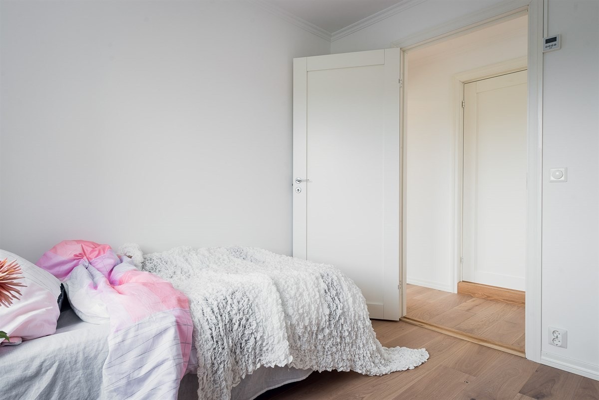 To av rommene er velfungerende barnerom med fin tumleflate til overs etter møblering. Galleribilde