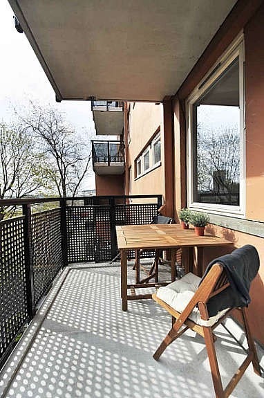 Balkongmøblementet stemmer ikke med bildet og medfølger ikke. Se beskrivelse i annonsen. Galleribilde